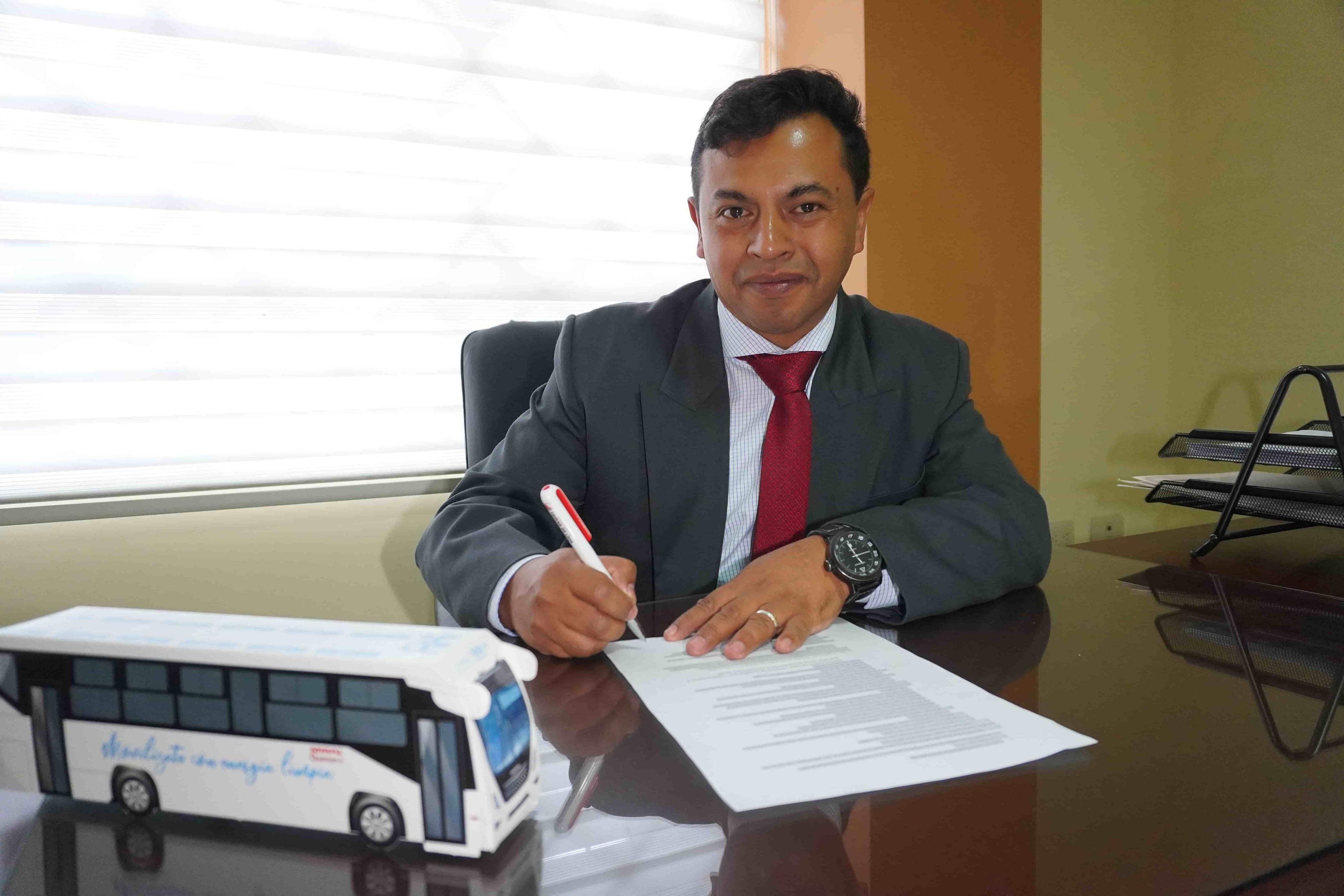 Presidente: Ing. Jeovanny Vaca