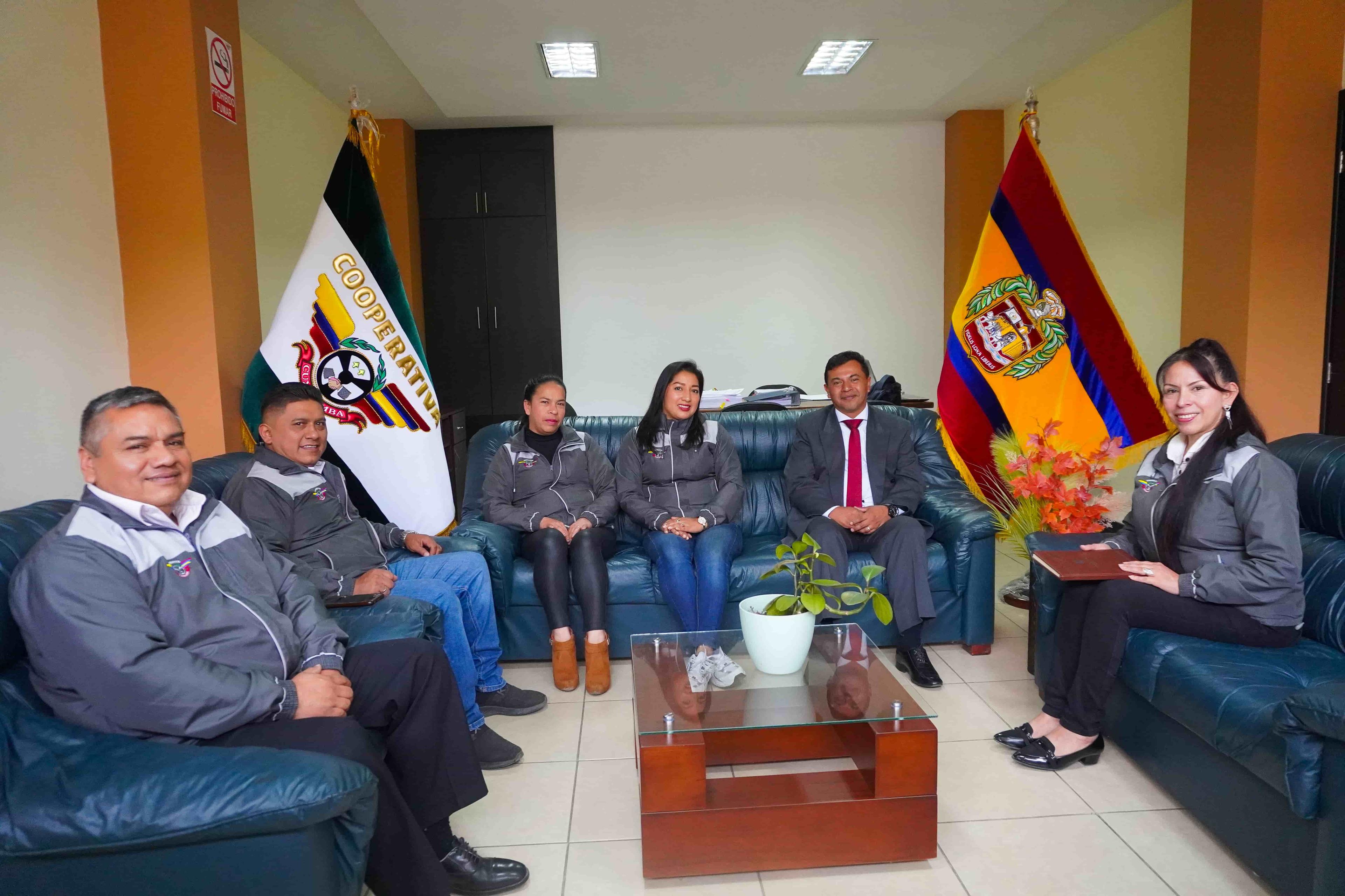 Consejo de Administración: Ing. María, Villalta, Sr. José Peralta