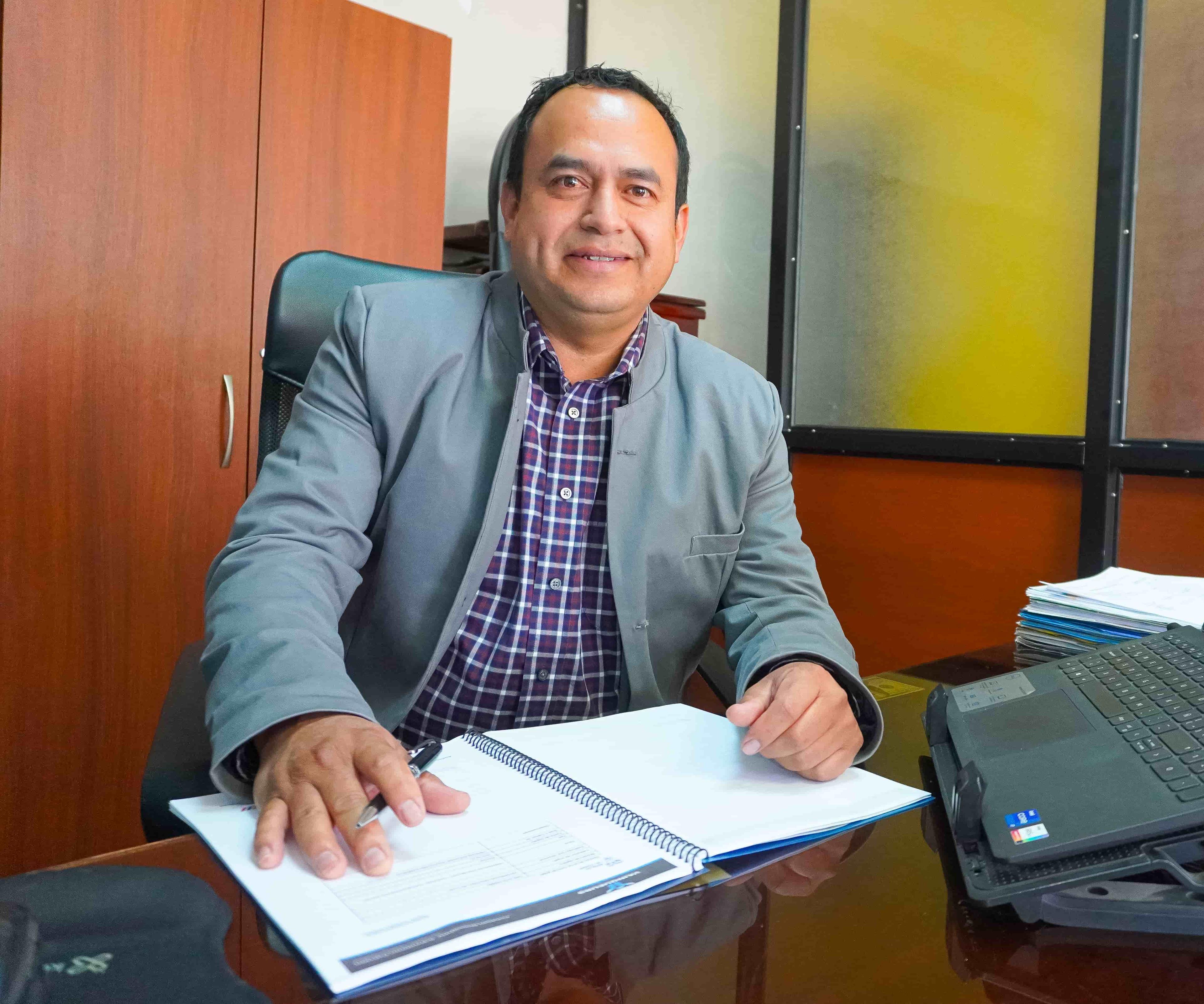 Presidente: Sr. Júlio Ordoñez