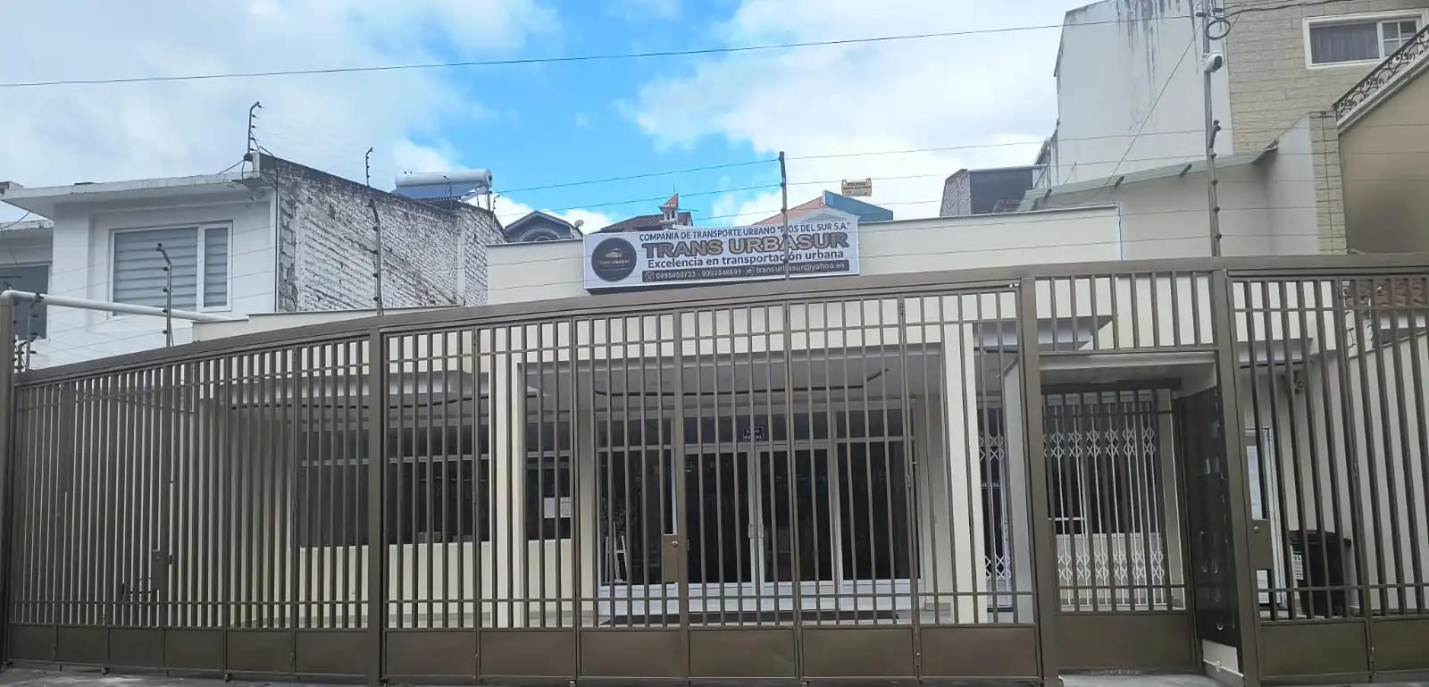 Imagen de la empresa Inicia sus actividades el 1 de julio de 1997 para prestar servicio de transporte urbano a la comunidad lojana.