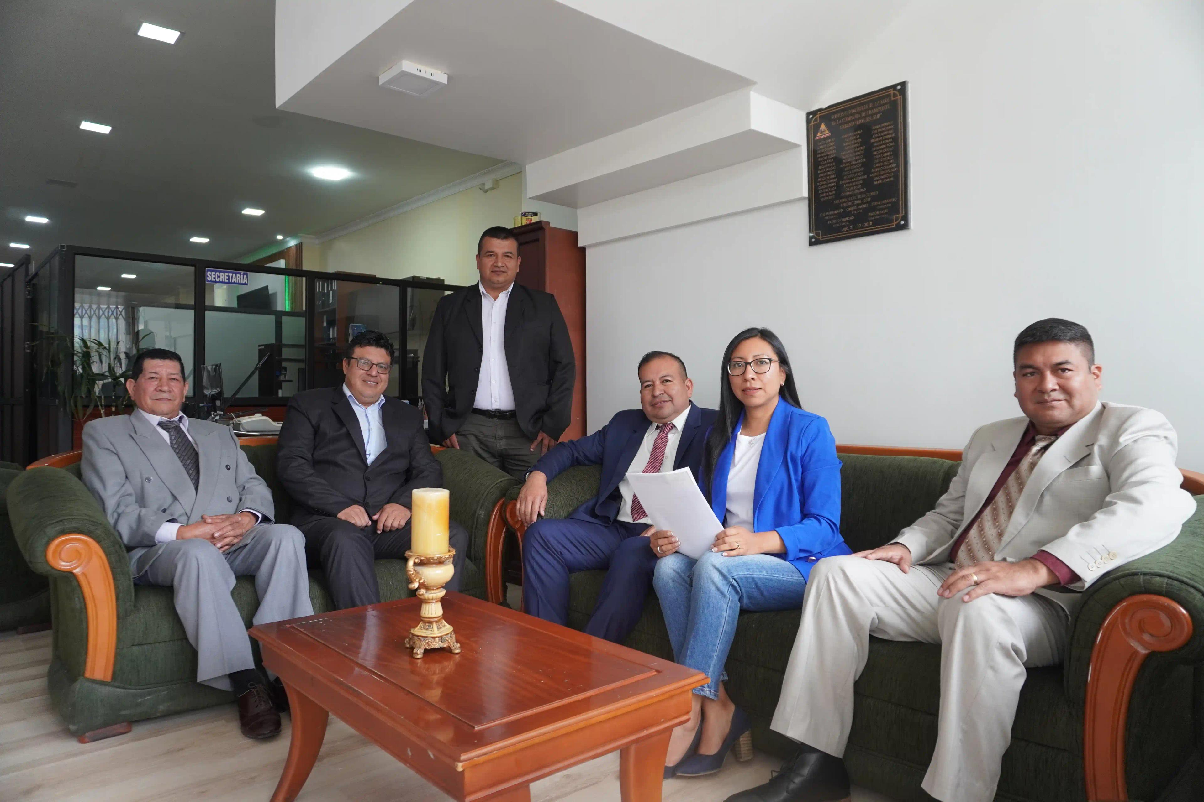 Comisario: Sr. Wilson Paute , Primer vocal: Sr. José Maldonado , Segundo vocal: Sr. Jorge Tinoco, Contadora: Ing Nancy Viñamagua
